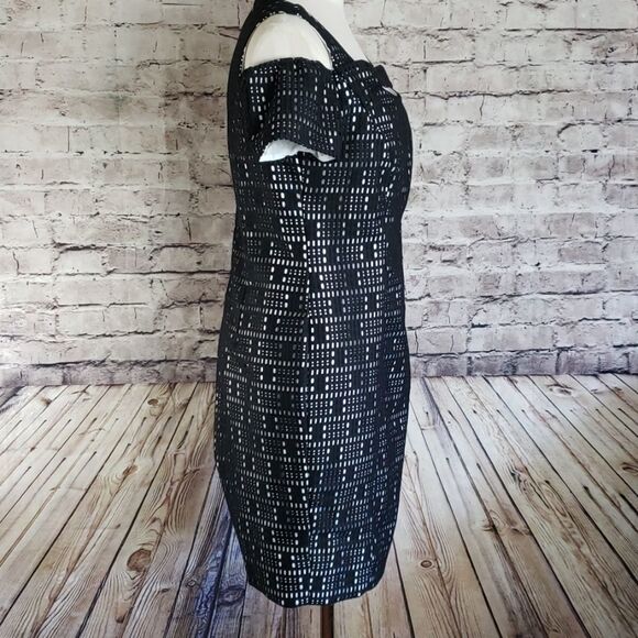 EUC Donna Degman - Picture 2 of 5